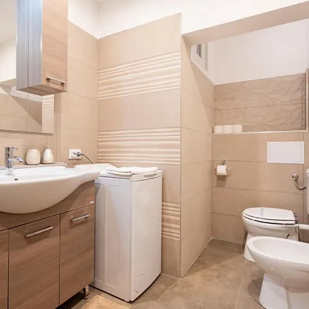 Apartment Mingle Space