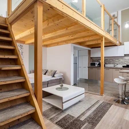 Apartment Mingle Space